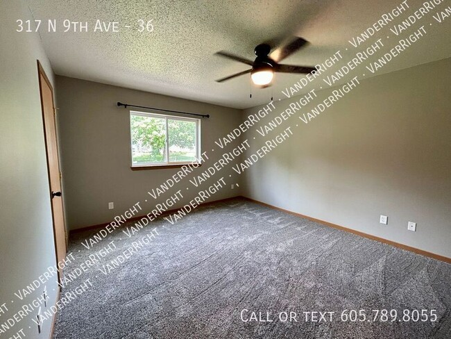 Building Photo - 317 9th Ave