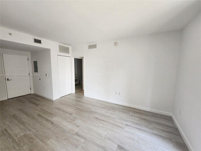 Building Photo - 55 SW 9th St
