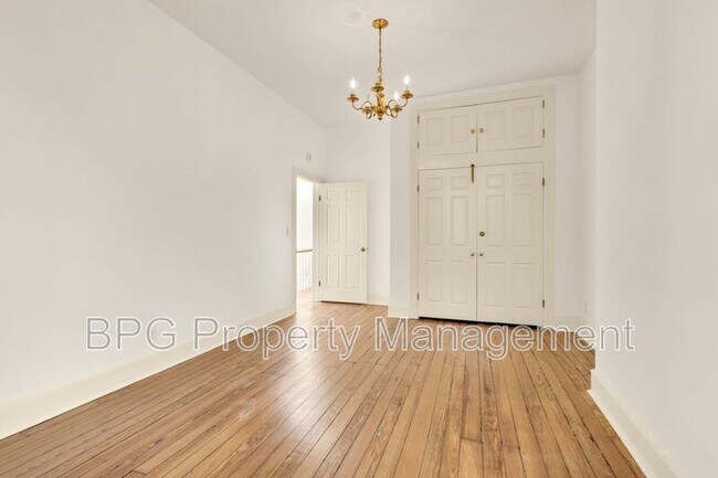 Building Photo - 1302 S St NW