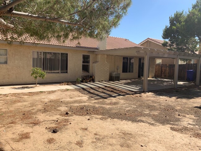 Building Photo - Adelanto Home- 3 Bedrooms, 2 Bathrooms, La...