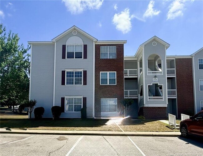 Building Photo - 224 Waterdown Dr