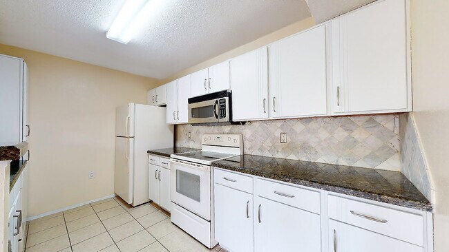 Building Photo - 15077 SW 103rd Ter