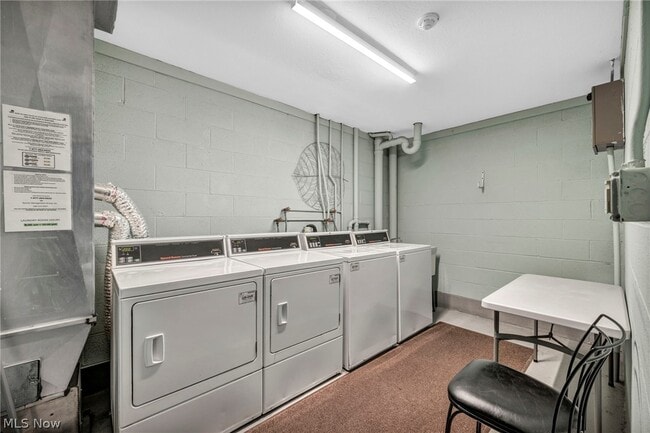 Building Photo - 20333 Detroit Rd