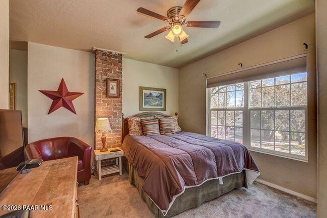 Building Photo - 325 E Union St