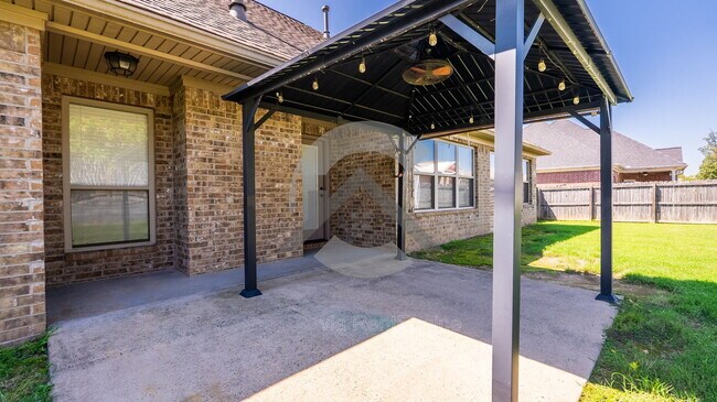 Building Photo - 6137 Remington Dr