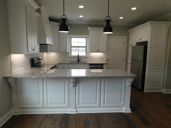 Building Photo - 434 Lancaster Rd