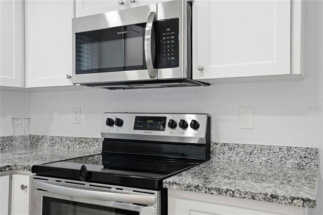 Building Photo - 3301 Rosefield Dr