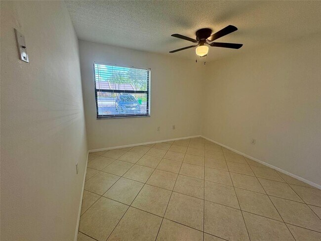 Building Photo - 10849 NW 30th Pl