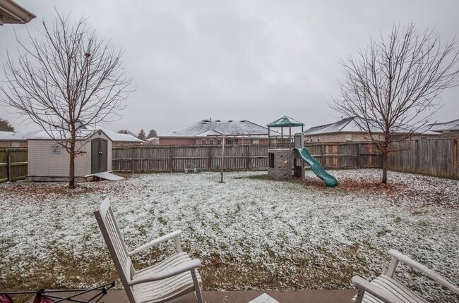 Building Photo - ***1804 SW Sequoia***