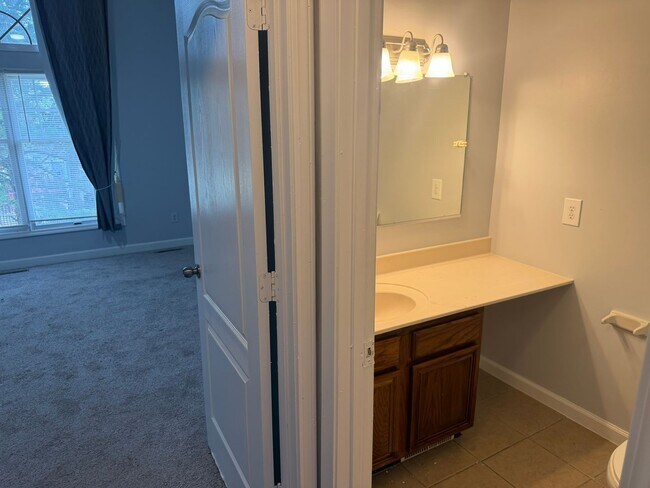 Building Photo - Unique 3BR/2.5BA Southwest Columbia Rental – Near Rock Bridge High!