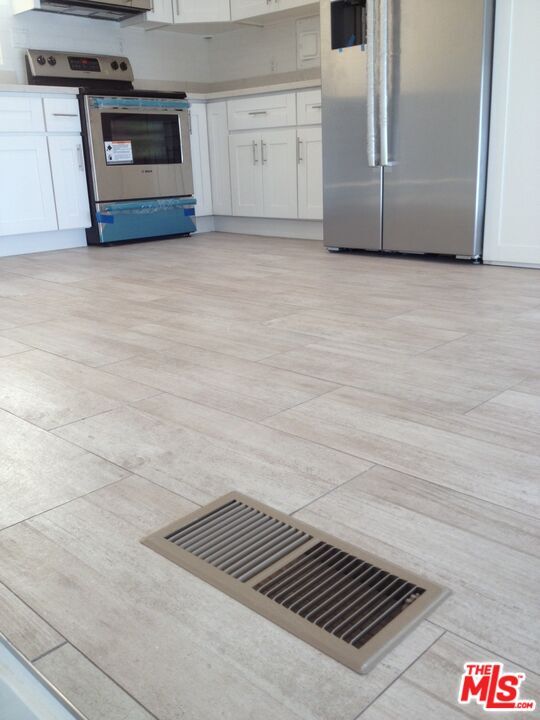 Building Photo - 18203 Coastline Dr