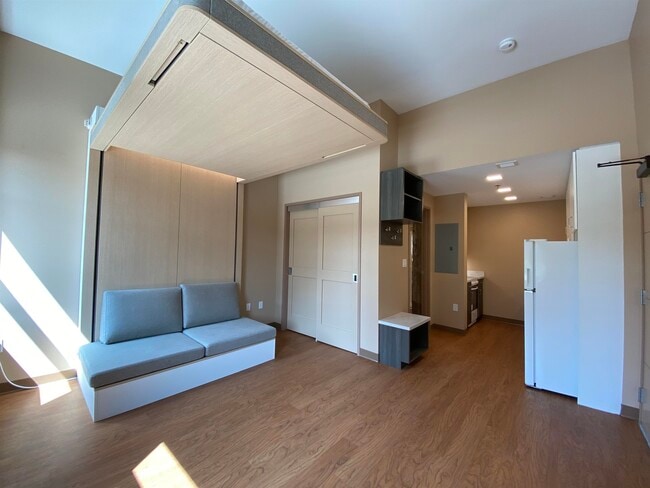 Building Photo - 83 Hanover St