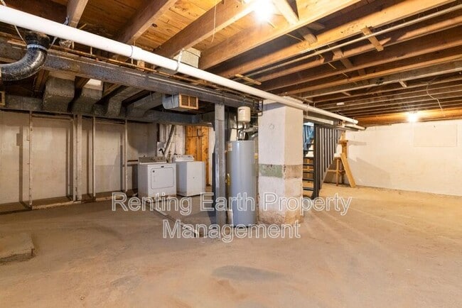 Building Photo - 588 Cosie Dr