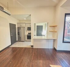 Building Photo - 709 N Duke St