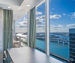 Building Photo - 1717 N Bayshore Dr