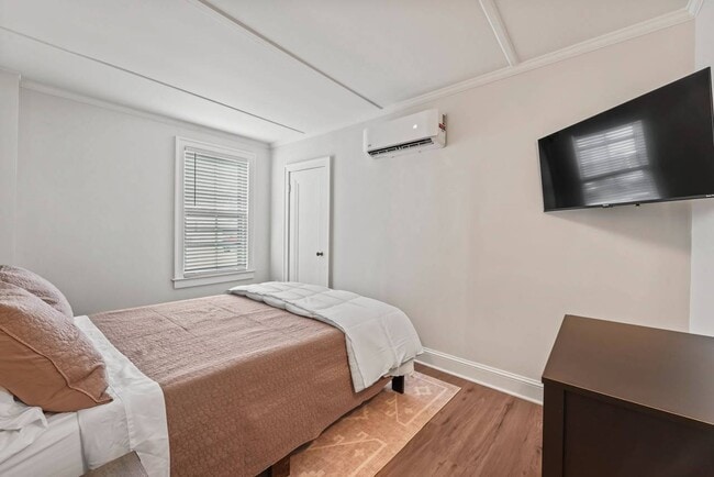 Building Photo - 38 George St