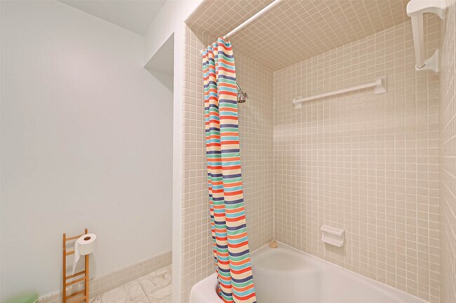 Building Photo - 39 River Hollow Ln