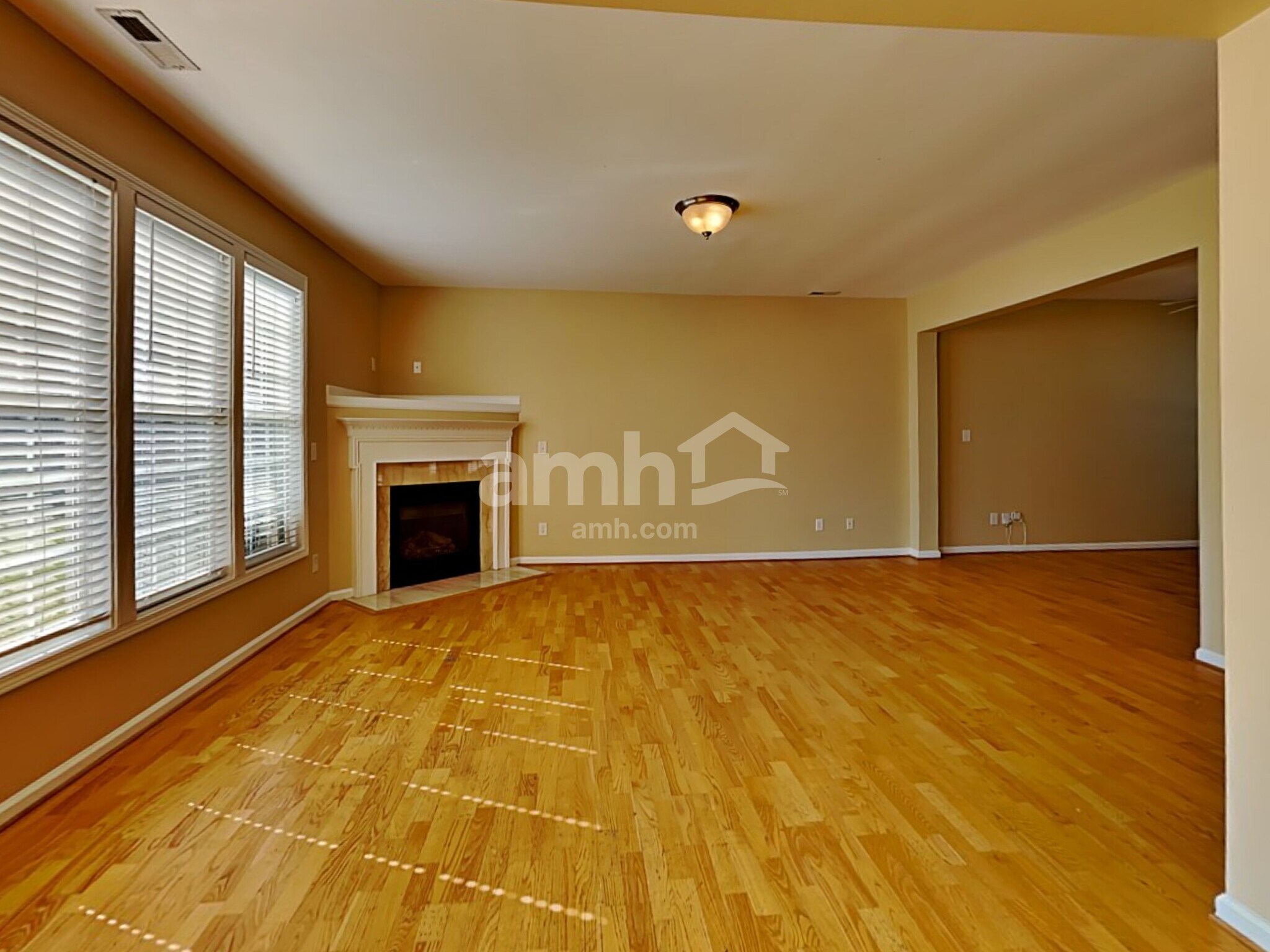 Building Photo - 129 Longbay St