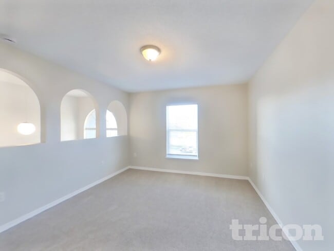 Building Photo - 426 Elgin Blvd