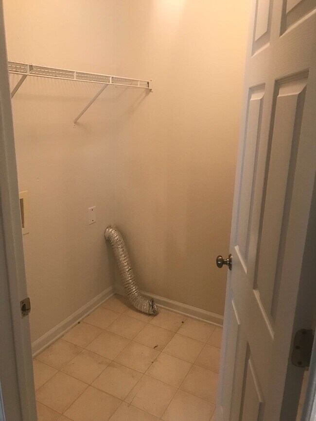 Building Photo - Coming Soon! 2 Beds 1.5 Baths! at River Vi...