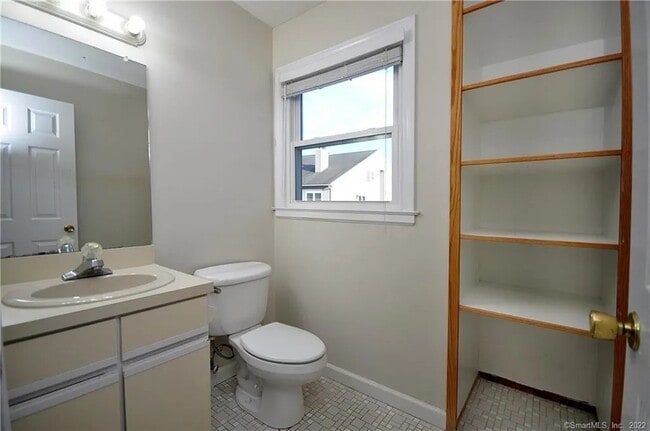 Building Photo - 507 Carlton Ln