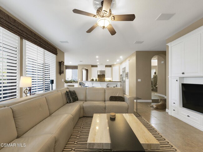 Building Photo - 3302 Woodley Ave