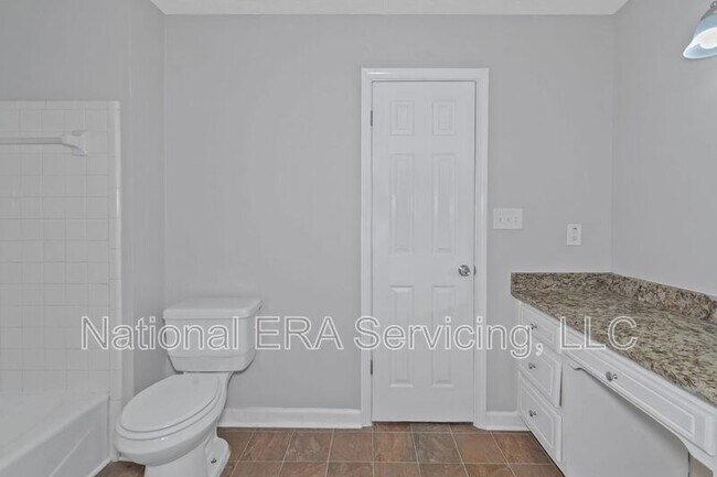 Building Photo - 213 Robin Ln