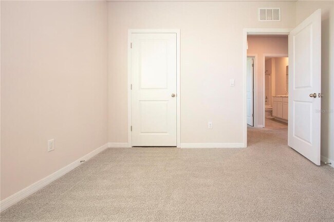 Building Photo - 3513 Hilltop Cir