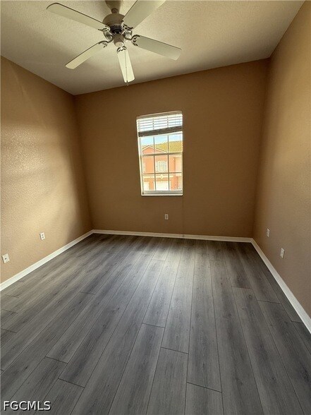 Building Photo - 9813 Quinta Artesa Way