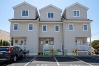 Building Photo - 221 N 36th Ave