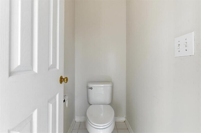 Building Photo - 3986 Fox Glen Dr