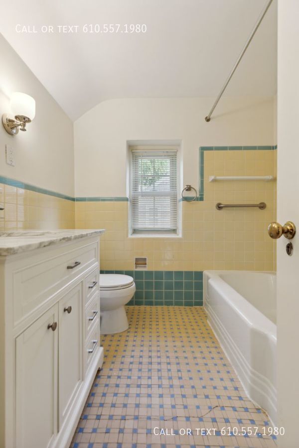 Building Photo - 544 Prescott Rd