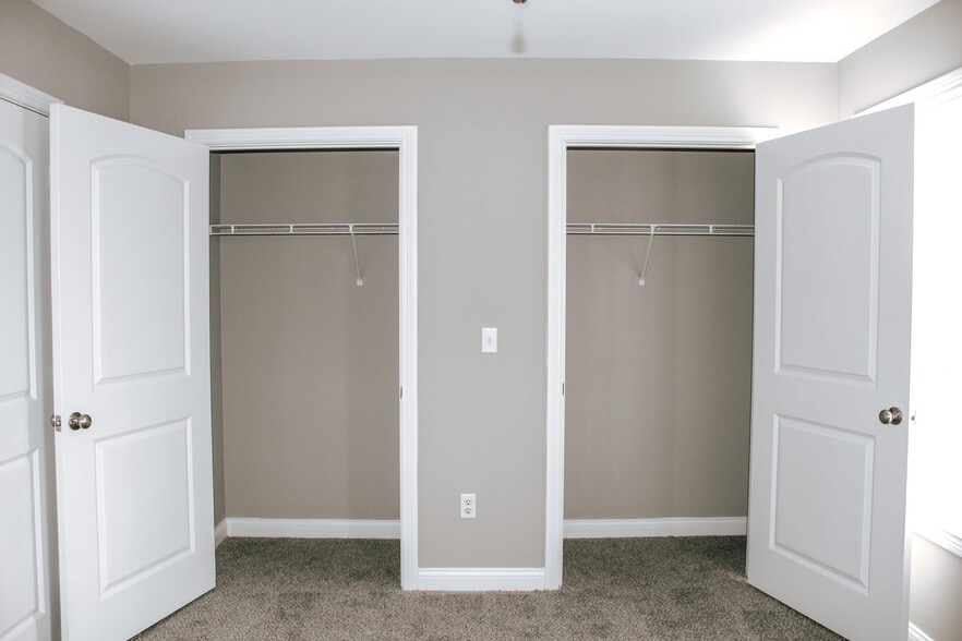 Closet - 1153 Unity Dr