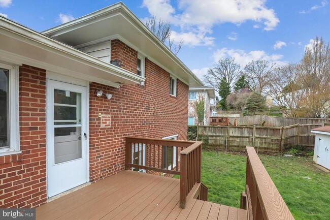 Building Photo - 4503 Traymore St