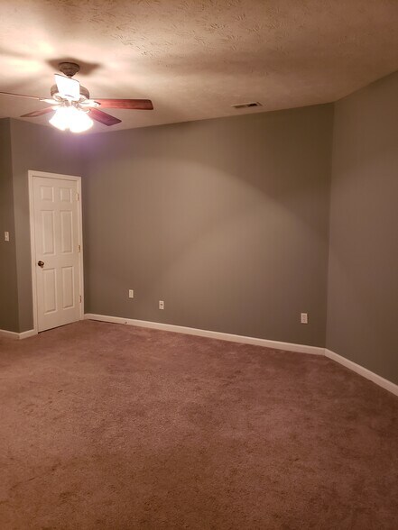 Building Photo - 2322 Guilford Ave