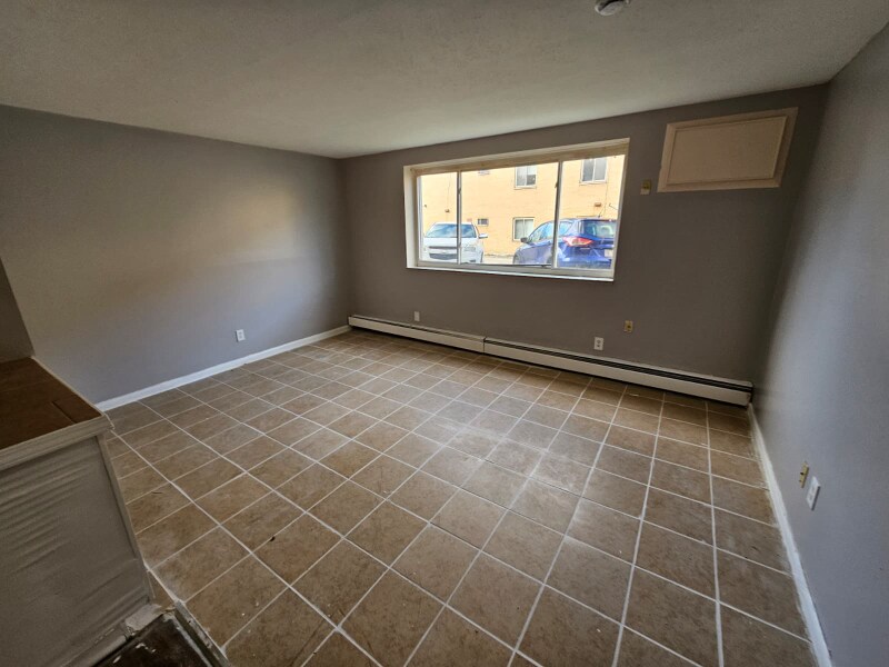 Building Photo - 1885 Taylor Rd