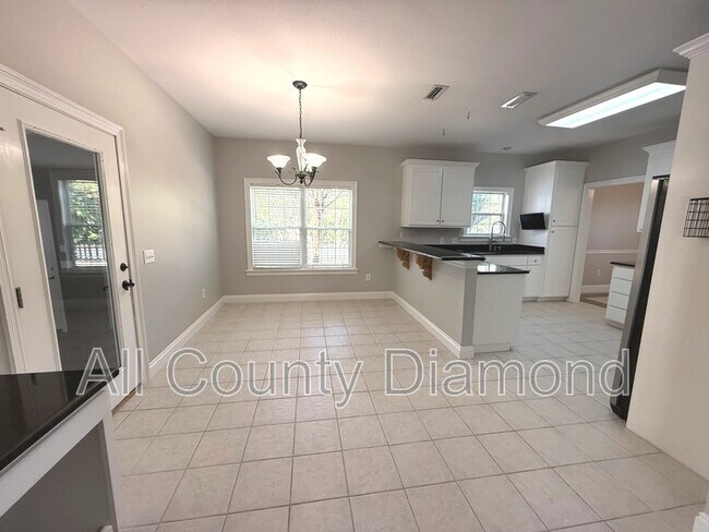 Building Photo - 12207 Lyndell Plantation Dr