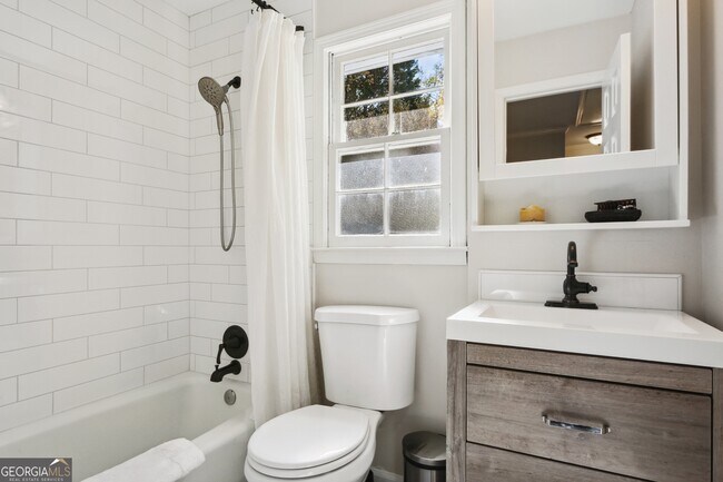 Building Photo - 515 Rock Shadow Ct