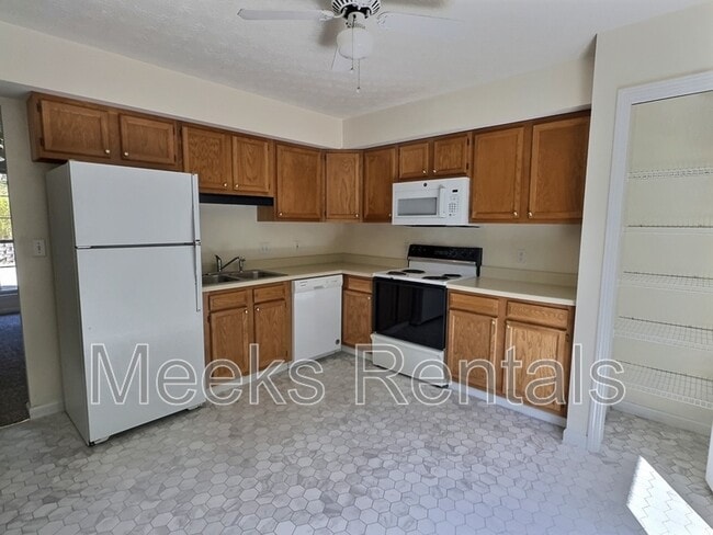 Building Photo - 110 Botley Ln