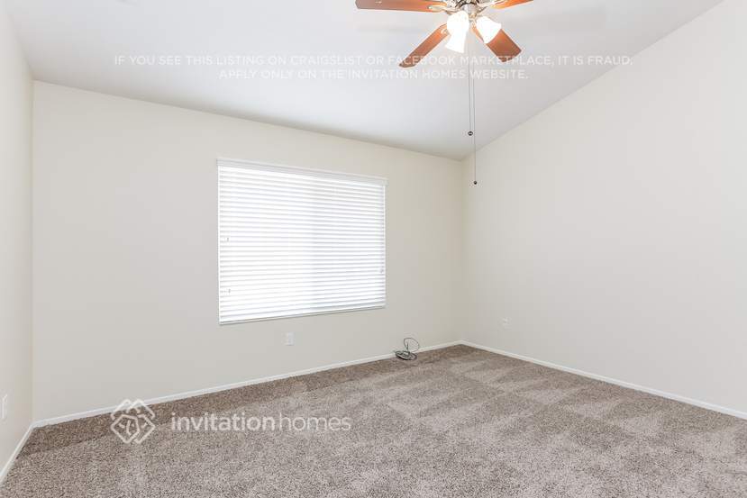 Building Photo - 23784 Sierra Oak Dr