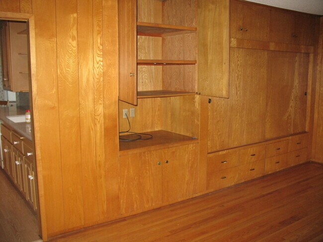 Loads of closet space and storage in bedroom - 3121 W Wyoming Ave