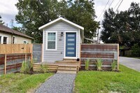 Building Photo - 321 E 35th St