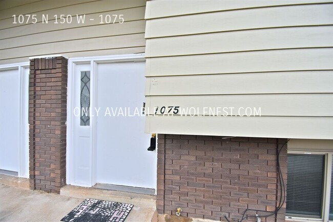 Building Photo - Beautiful 2 Bed Orem Unit! No Deposit Option!