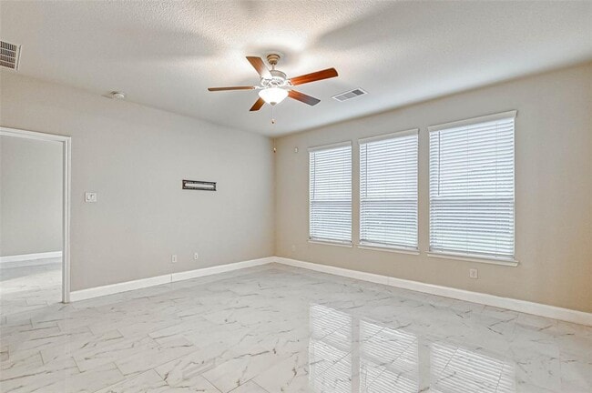 Building Photo - 25919 Aura Lake Ln
