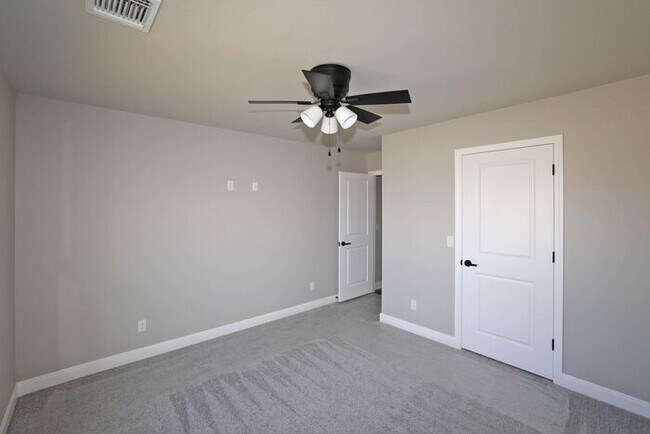 Building Photo - 4707 Scotty Dr