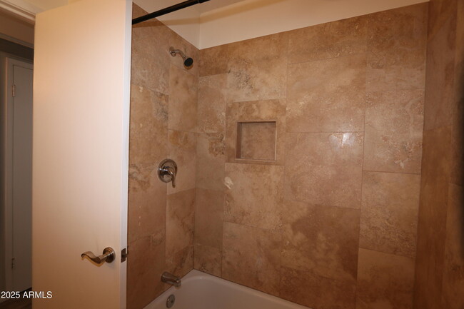 Building Photo - 6907 E Earll Dr