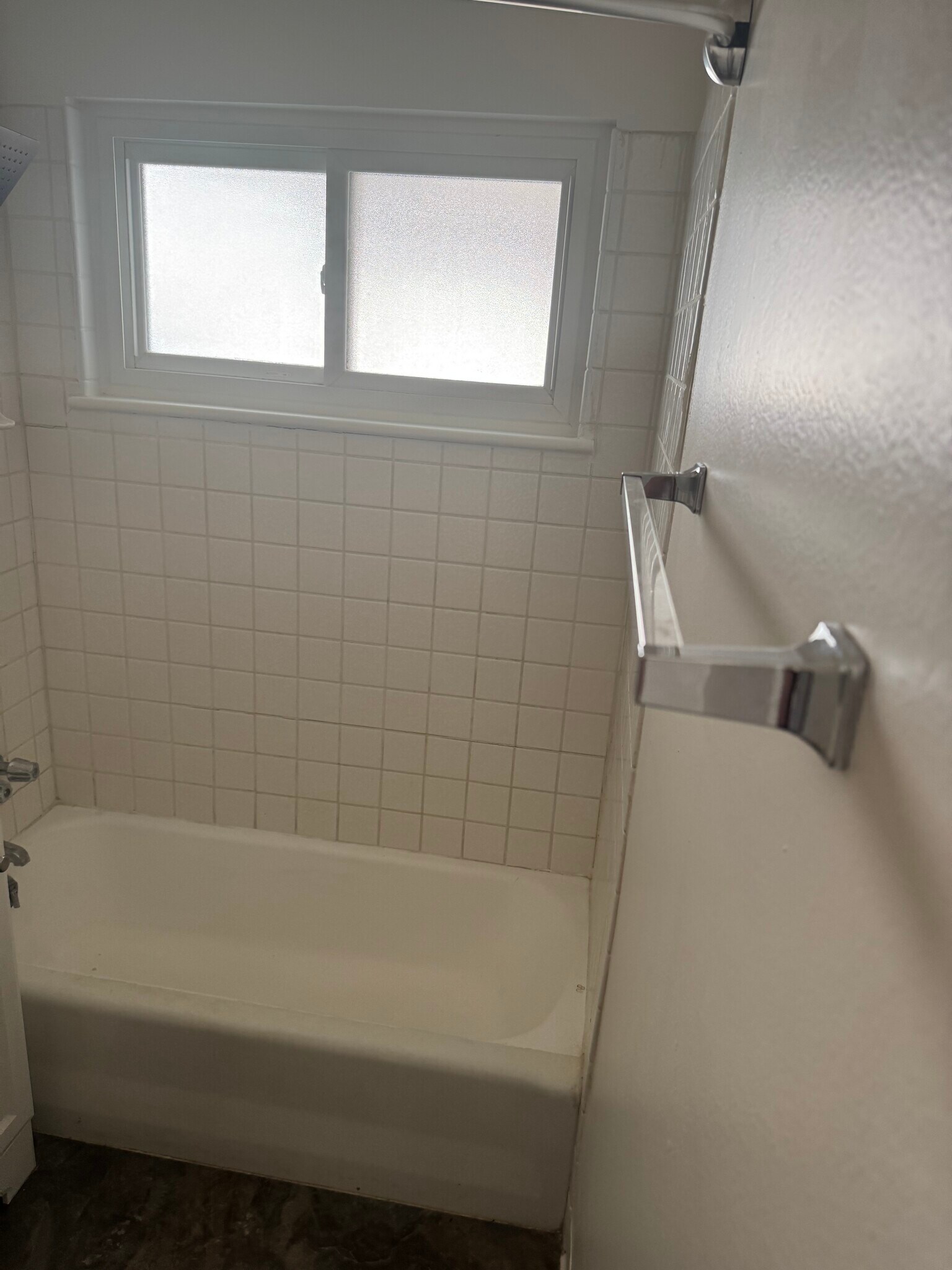 Building Photo - 38756 Landon Ave