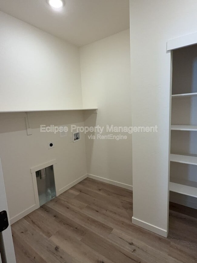 Building Photo - 2638-B 1/2 B 1/2 Rd