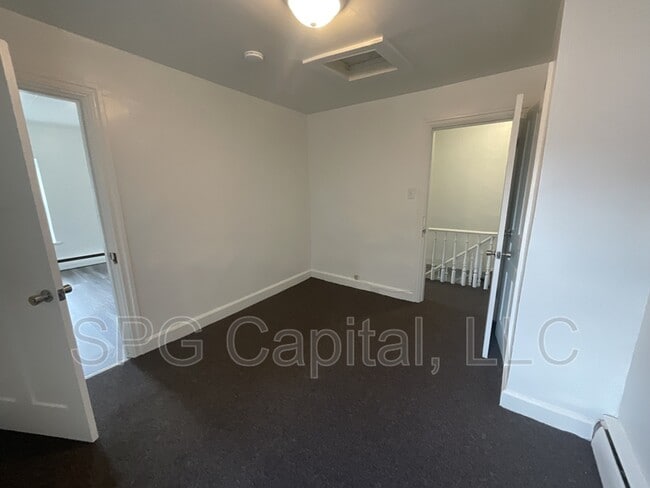 Building Photo - 203 W North St