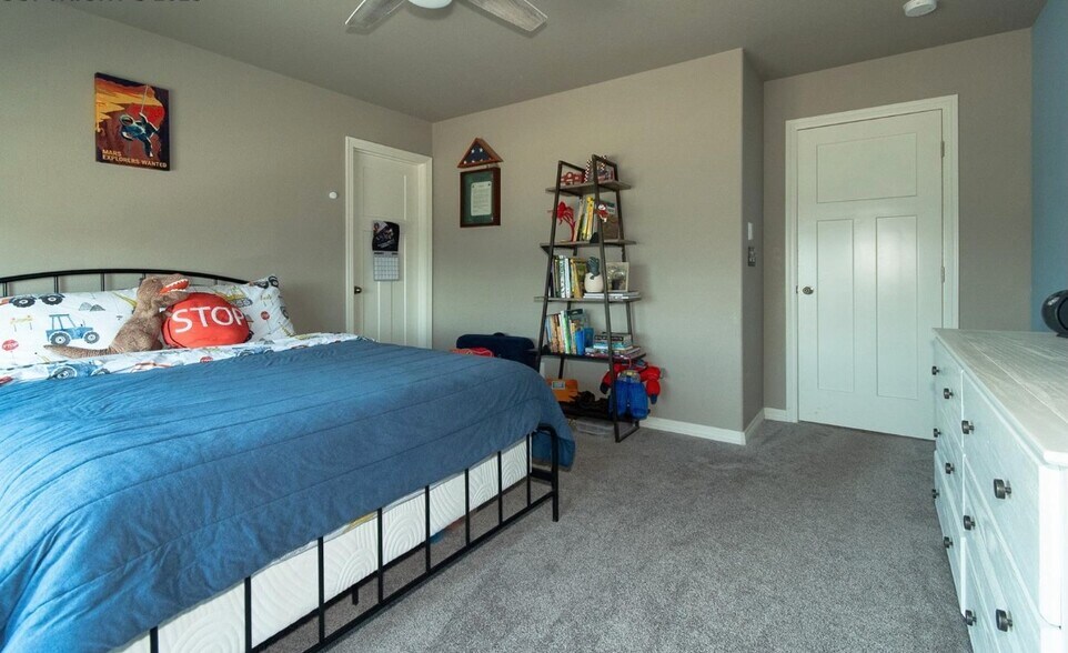Building Photo - 8972 Pennycress Dr